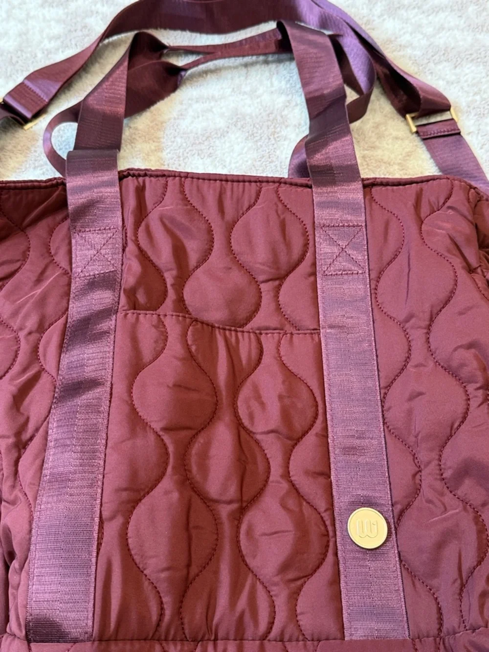 • NEW • Wantable • Quilted Tote Bag in Burgundy with shoulder strap & long strap - Picture 4 of 12